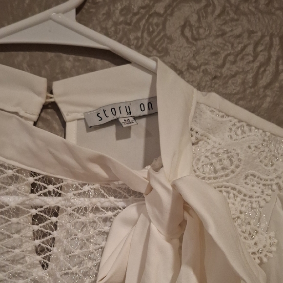 Story On Cream Long Sleeve Ruffled Peplum Blouse - Picture 2 of 8